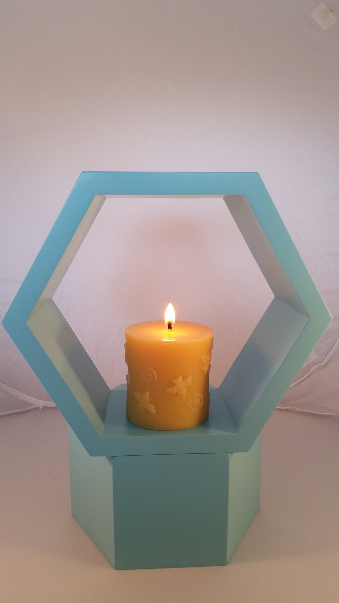 Single hand-poured beeswax buzzing bee pillar candle — 100% pure Australian beeswax, Suz E Bee Candles
